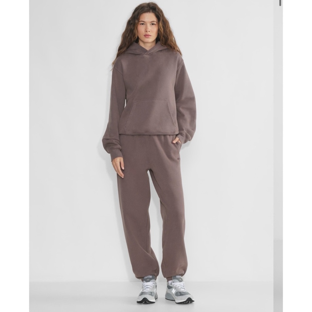 Aritzia MegaFleece Sweatshirt and Sweatpant set